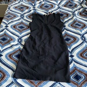 BCBGMaxAzria Black Sheath Midi Dress V-Neck Sleeveless